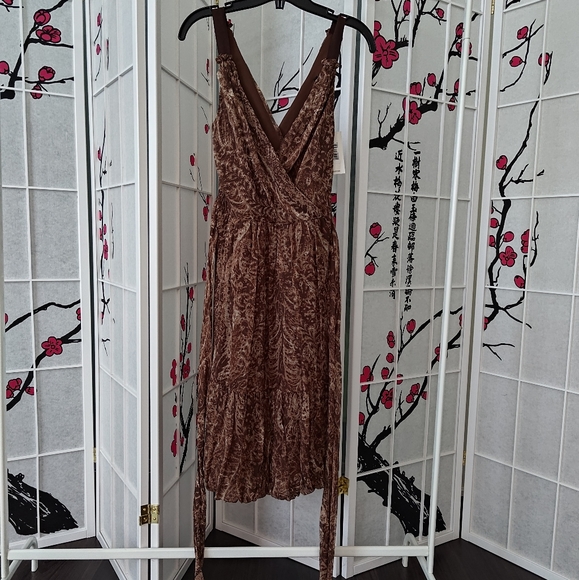 Mahogany BCBGMaxAzria Dress nwt - Picture 3 of 10